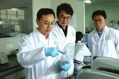 富硒茶硒的含量有多少（富硒茶的硒含量）-硒宝网