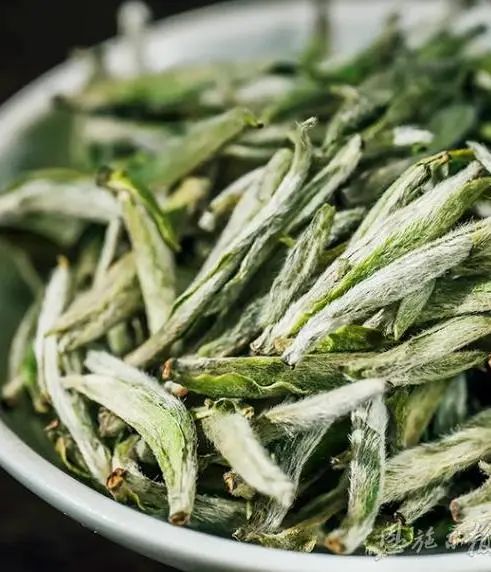 湖南醇厚的恩施富硒茶(湖南恩施富硒茶的功效)-硒宝网