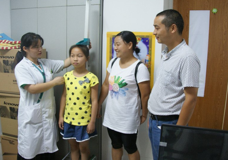 13岁补钙吃什么钙片好（补钙吃钙片好还是吃黄瓜籽好）-硒宝网