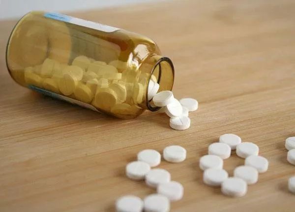 补钙早上好还是晚上好(早上补钙晚上补锌行吗)-硒宝网