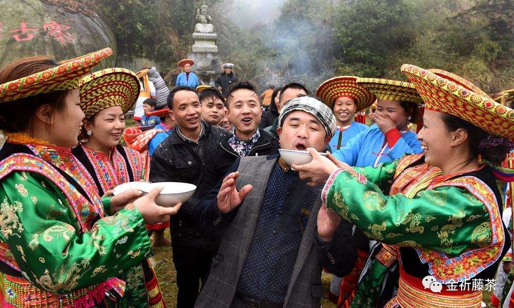 天气凉了喝点富硒藤茶（天气凉喝富硒点藤茶可以吗）-硒宝网