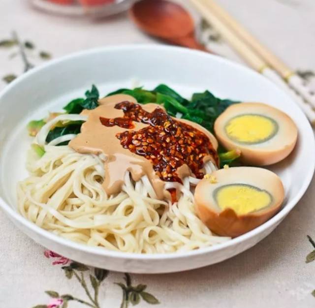 补钙吃啥（补钙吃维生素什么）-硒宝网