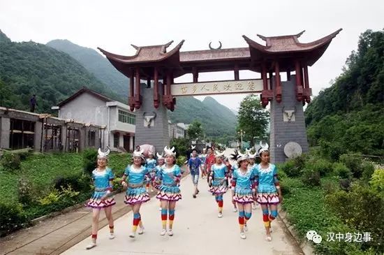 汉中红镇巴高山富硒茶（汉中高山富硒茶多少钱一斤）-硒宝网