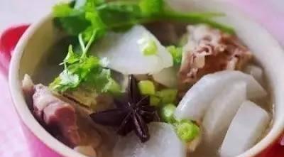 排骨汤能补钙吗(排骨汤补钙还是大骨汤补钙)-硒宝网