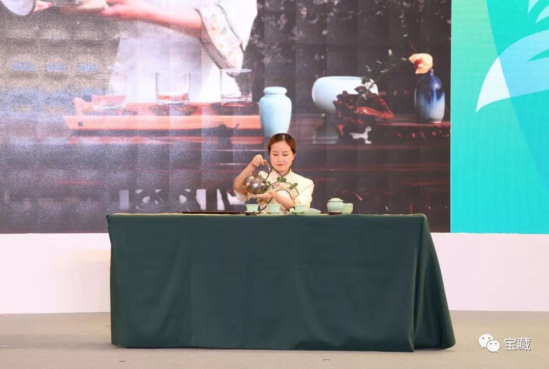 富硒藤茶和啥茶搭配好（喝富硒藤茶有什么副作用）-硒宝网