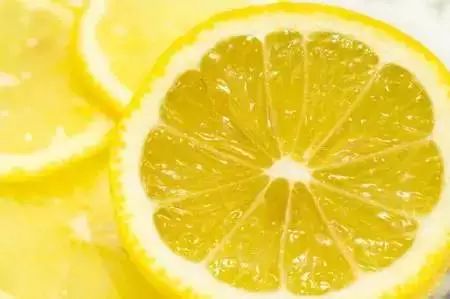 补铁和钙片能一起吃吗(钙片补铁一起吃)-硒宝网