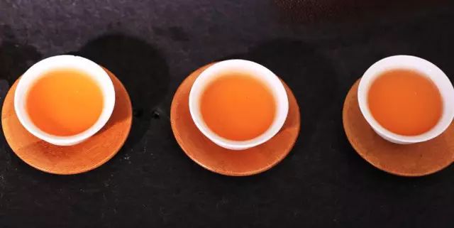 富硒茶跟有机茶一样吗(茶样机富硒有什么用)-硒宝网