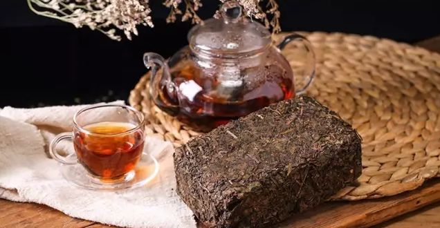 富硒茶肝硬化人喝好吗（肝硬化喝茶富硒好人能喝吗）-硒宝网