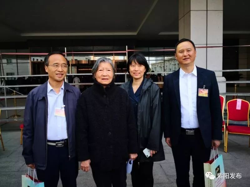 富硒茶推介词怎么写的（富硒茶诗句）-硒宝网