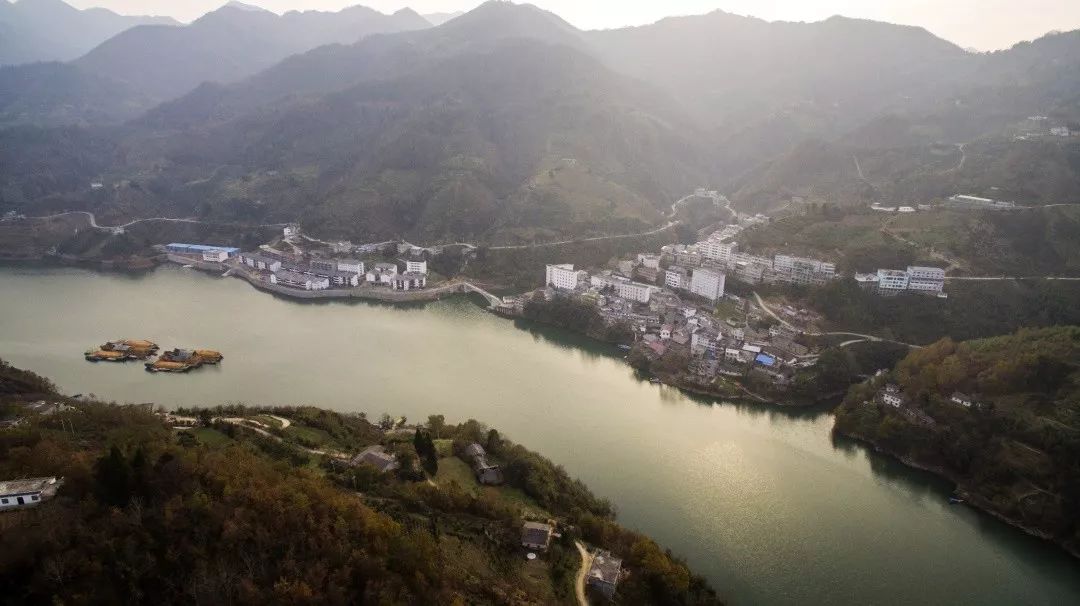 关于焕古富硒茶的诗句(富硒茶宣传语)-硒宝网