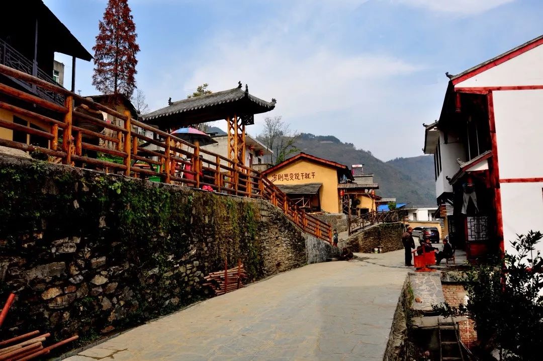 关于焕古富硒茶的诗句(富硒茶宣传语)-硒宝网