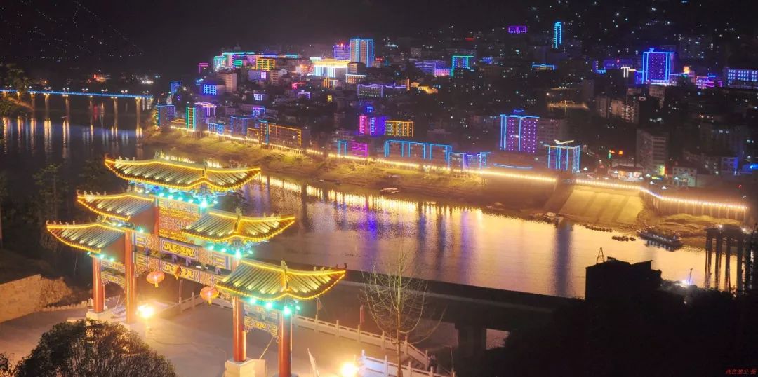 关于焕古富硒茶的诗句(富硒茶宣传语)-硒宝网