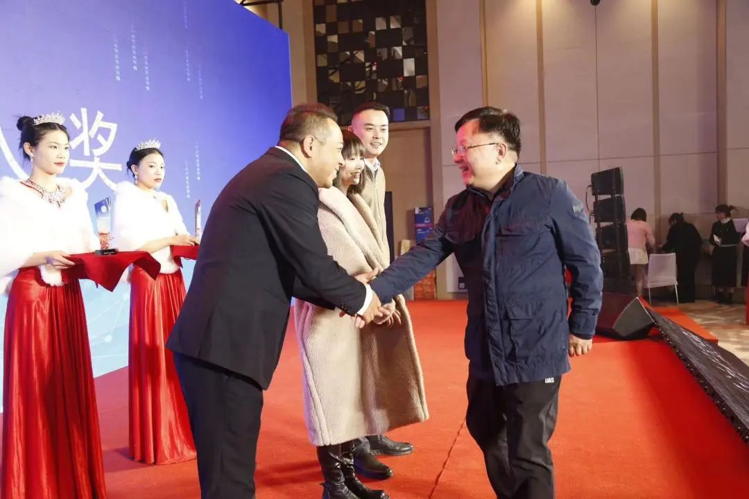 紫阳富硒茶优秀企业家（紫阳富硒茶厂有哪些）-硒宝网