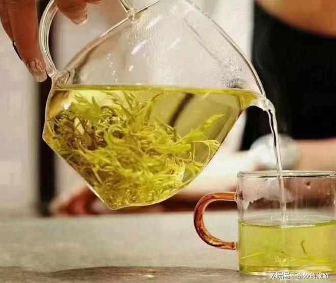 富硒茶是哪类的茶叶呢(茶叶茶类富硒是什么东西)-硒宝网