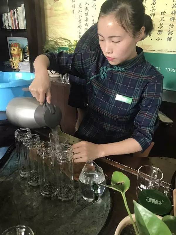 紫阳县富硒茶交流中心(紫阳富硒茶山)-硒宝网