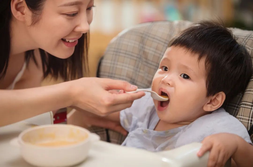 孩子多大开始补钙（多大开始补钙孩子吃）-硒宝网