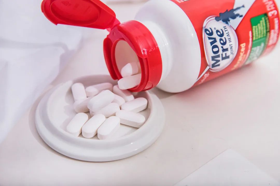 年轻人补钙吃什么牌子钙片好（钙片年轻人吃哪种）-硒宝网