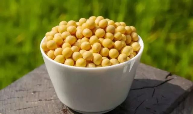 女孩补钙的最佳年龄段（补钙最好的年龄段）-硒宝网