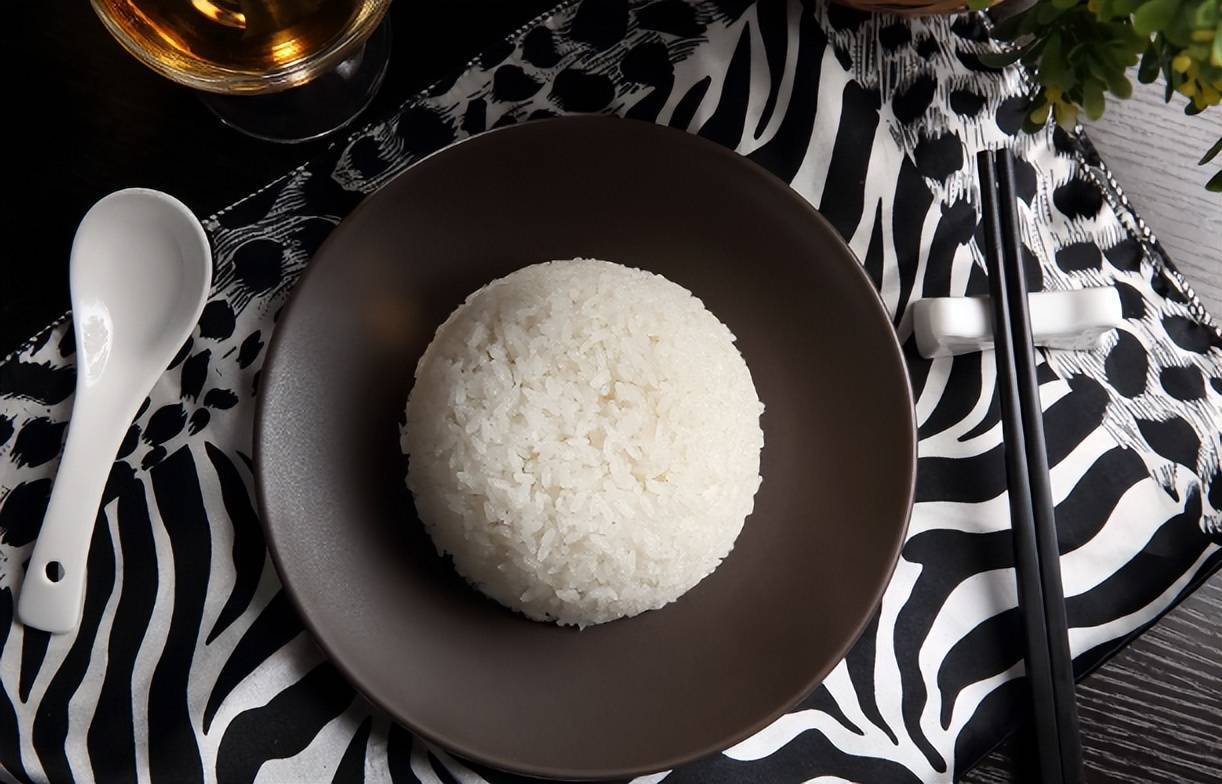 富硒大米老人吃好不好(吃富硒大米的好处)-硒宝网