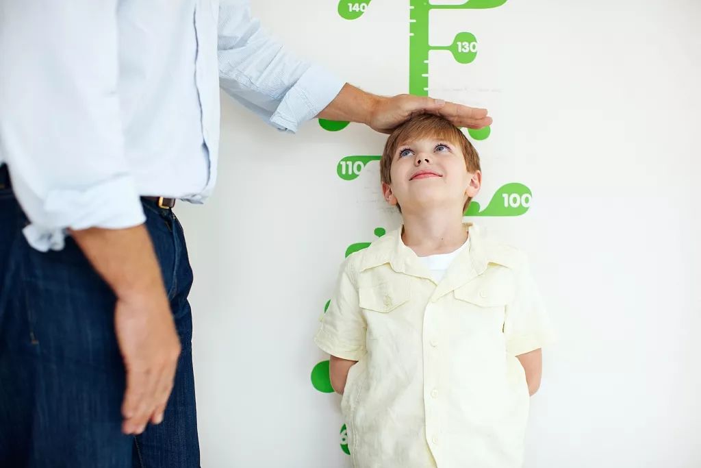 13岁男孩补钙吃什么钙片好(男孩补钙吃钙片好不好)-硒宝网