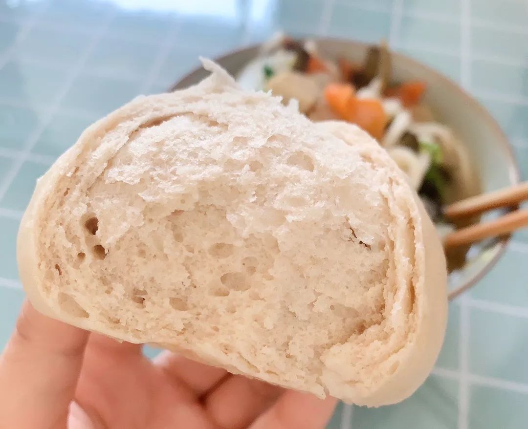 富硒面粉是什么颜色的(富硒面粉怎么是黑的)-硒宝网