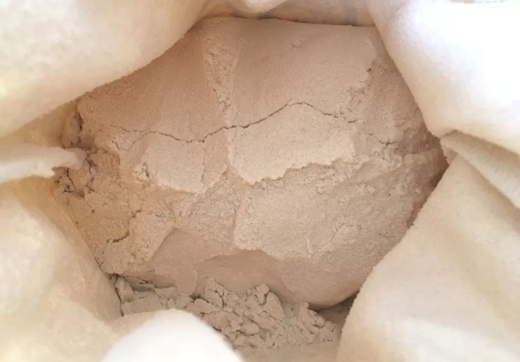 富硒面粉是什么颜色的(富硒面粉怎么是黑的)-硒宝网