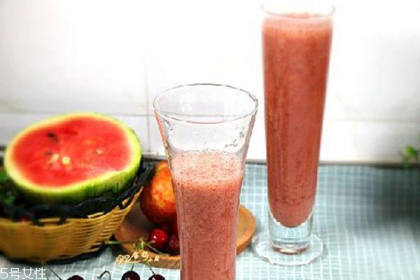 富硒西瓜打水果汁好吗（西瓜果汁富硒打水好吗）-硒宝网