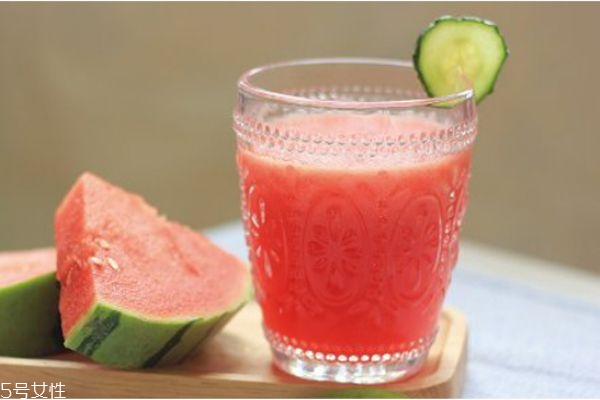 富硒西瓜打水果汁好吗（西瓜果汁富硒打水好吗）-硒宝网