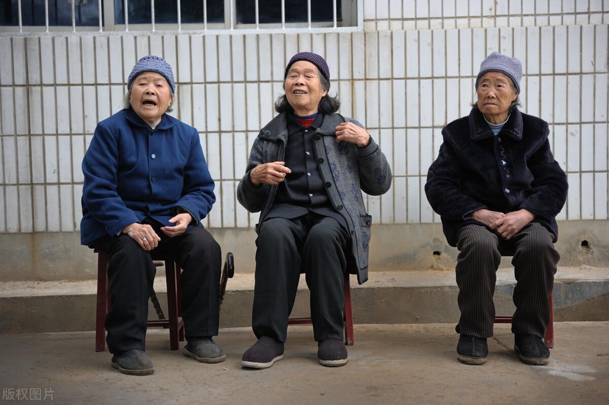 老年人听课推销硒产品(推销老年人产品骗局)-硒宝网