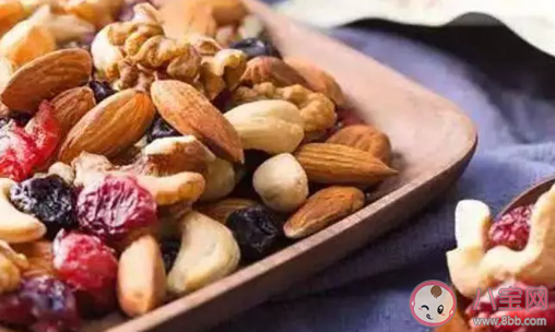 小孩补锌吃什么（小孩吃补锌的肚子疼怎么回事）-硒宝网