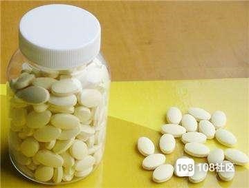 小孩子什么时候补钙最好（补钙时候好孩子小便发黄）-硒宝网