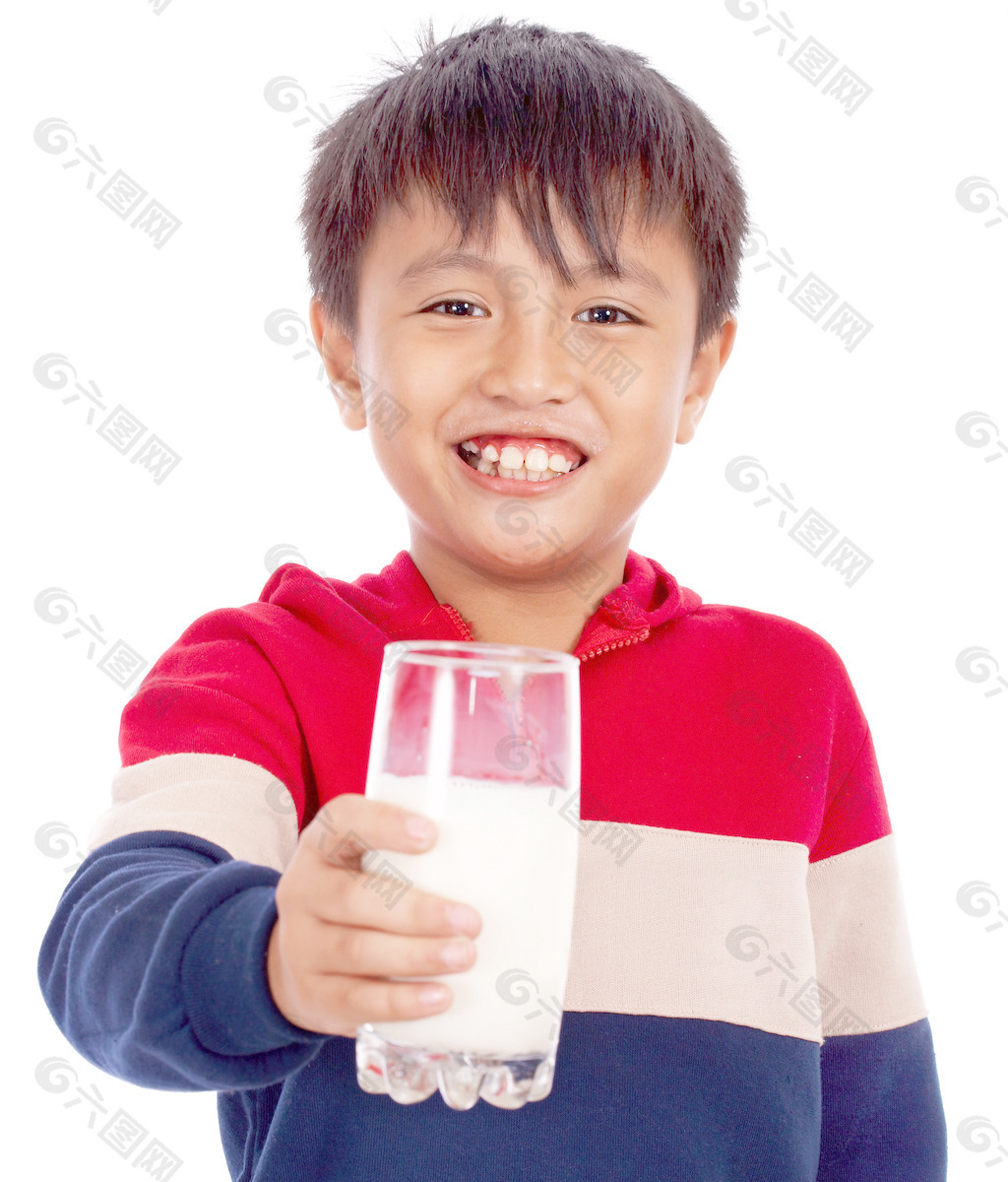 婴儿什么时候可以补钙(婴儿补钙时候可以喝牛奶吗)-硒宝网