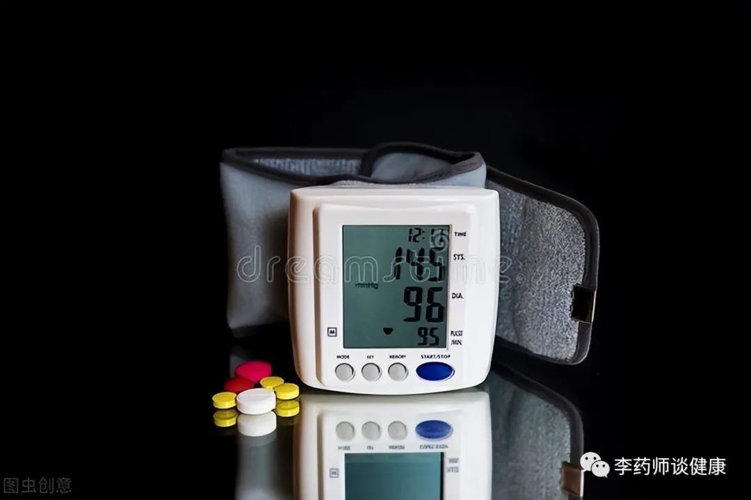 吃硒维康能喝三七粉吗（喝三七粉能吃维生素c吗）-硒宝网