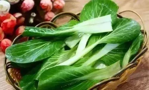 什么东西补钙（补钙东西吃多了会让骨骼闭合吗）-硒宝网