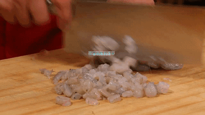 吃什么补铁（吃补铁药月经一直不干净）-硒宝网