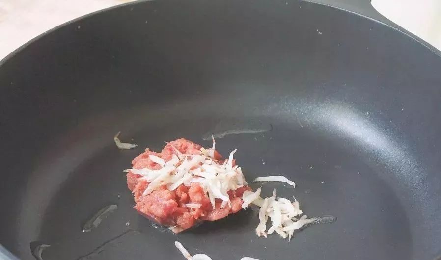 补钙补铁的食物有哪些(补钙补铁食谱)-硒宝网