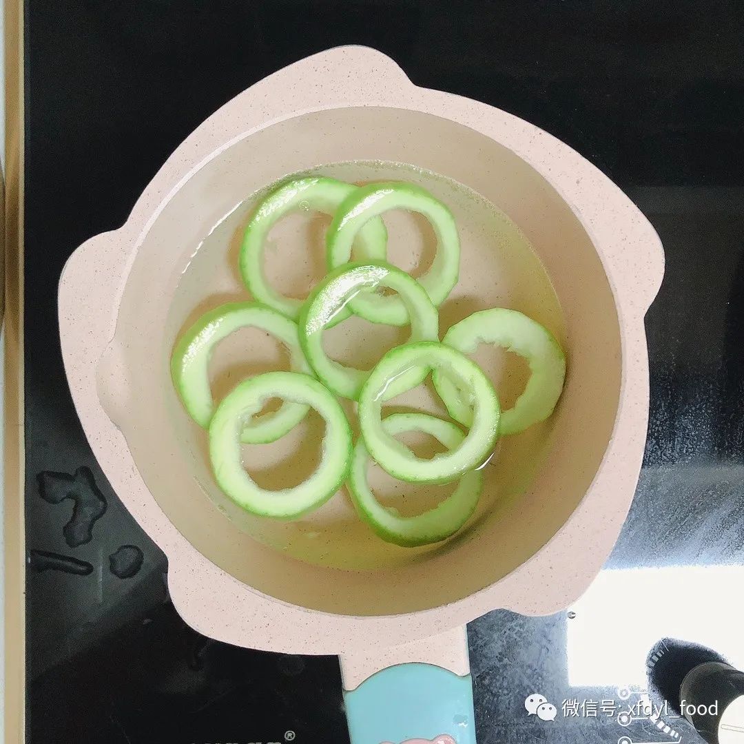 宝宝几个月开始补钙（宝宝补钙以后是怎么回事）-硒宝网