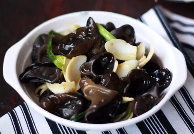 日常食物怎么补硒的最快（补硒食物）-硒宝网