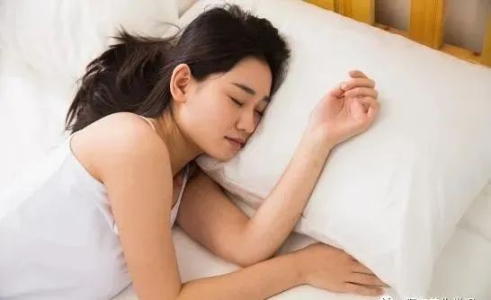 吃什么食物补硒元素最好（补充硒元素的好处）-硒宝网