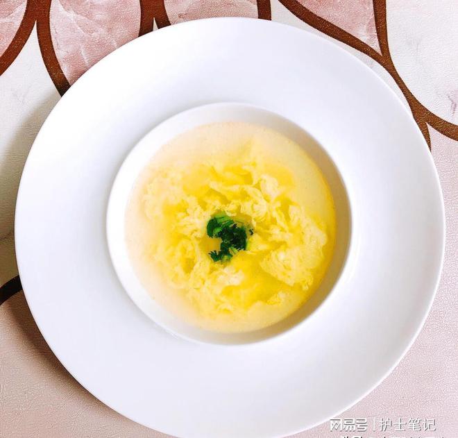 经常补硒会使皮肤上火吗（补硒会不会长痘痘）-硒宝网