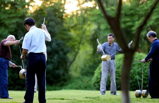 中老年怎么补硒好吸收快(补硒可以提高老年人的健康水平)-硒宝网