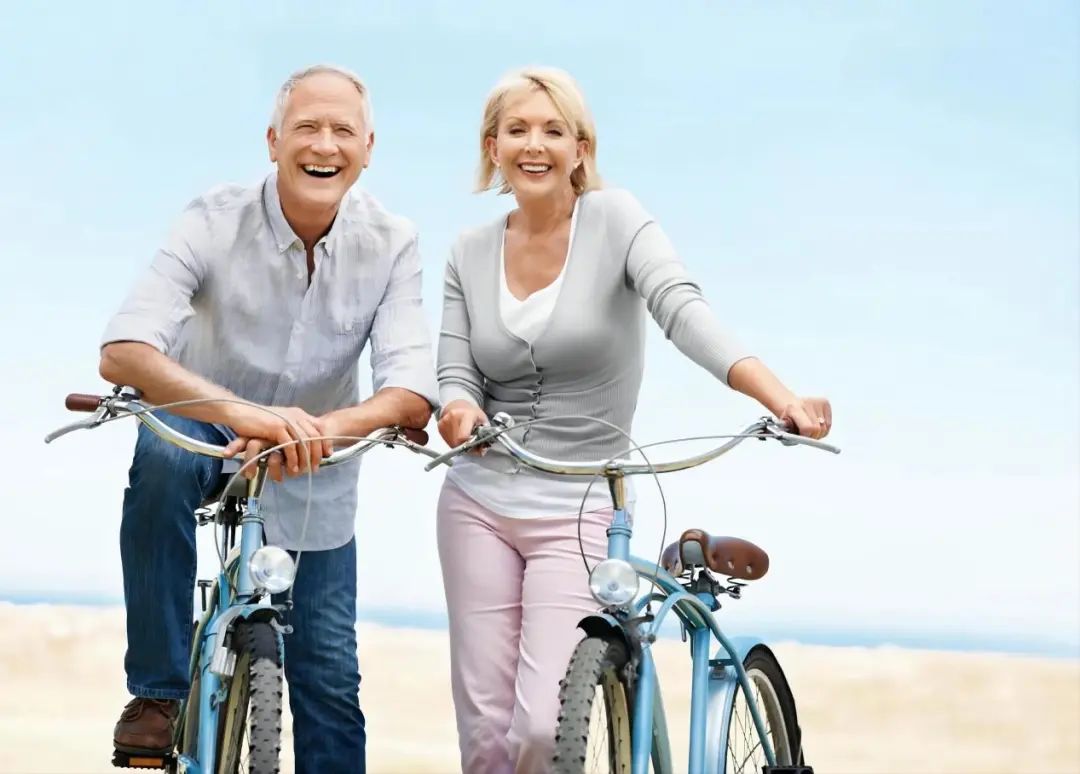 每天的补硒量是多少微克（微量元素硒一天补充多少）-硒宝网