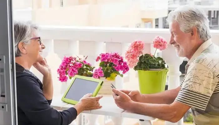 每天的补硒量是多少微克（微量元素硒一天补充多少）-硒宝网