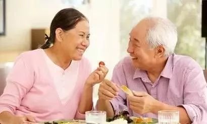 补锌补硒吃啥好点呢女性（补女性吃点好补锌硒片有用吗）-硒宝网