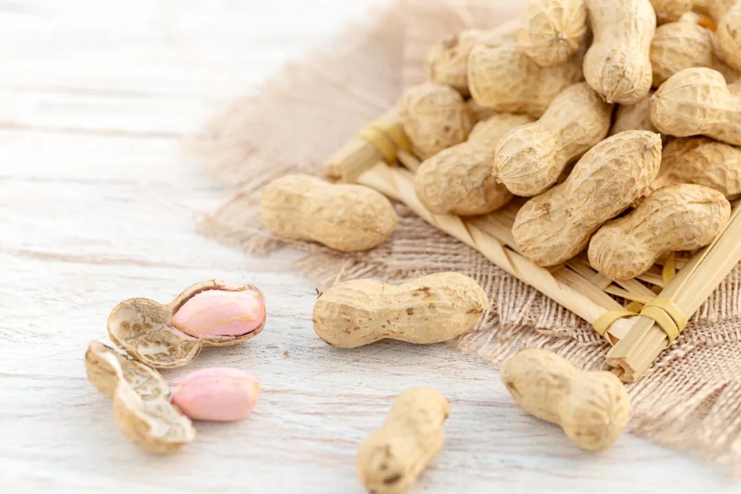 锌硒需要补多少克呢女性（女性补充锌和硒有什么好处）-硒宝网