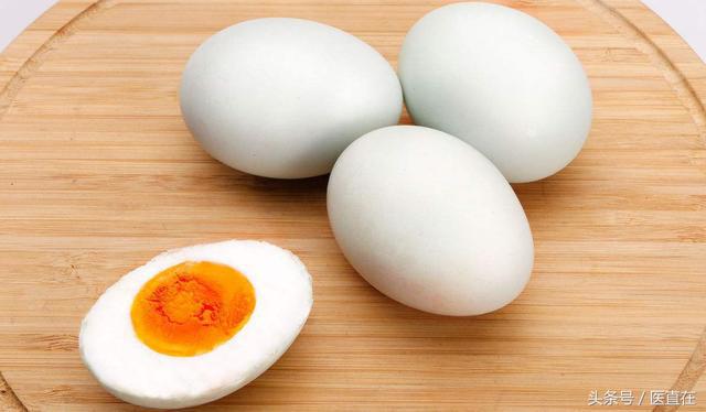 一个鸡蛋可以补多少硒呢(鸡蛋补硒可以长头发吗)-硒宝网
