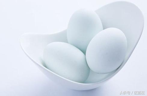 一个鸡蛋可以补多少硒呢(鸡蛋补硒可以长头发吗)-硒宝网