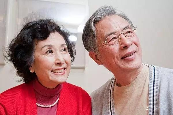 免疫力低下补硒是什么?。庖吡Φ涂梢猿晕湍嘎穑?硒宝网