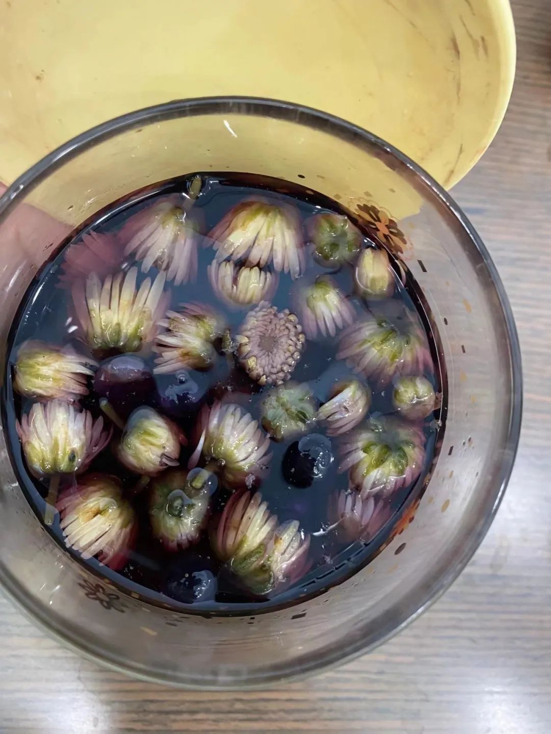 干桑葚泡水喝能不能补硒(桑葚干泡水可以壮阳吗)-硒宝网