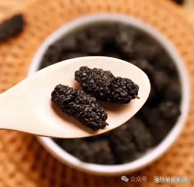 干桑葚泡水喝能不能补硒（能喝桑葚干泡水吗）-硒宝网